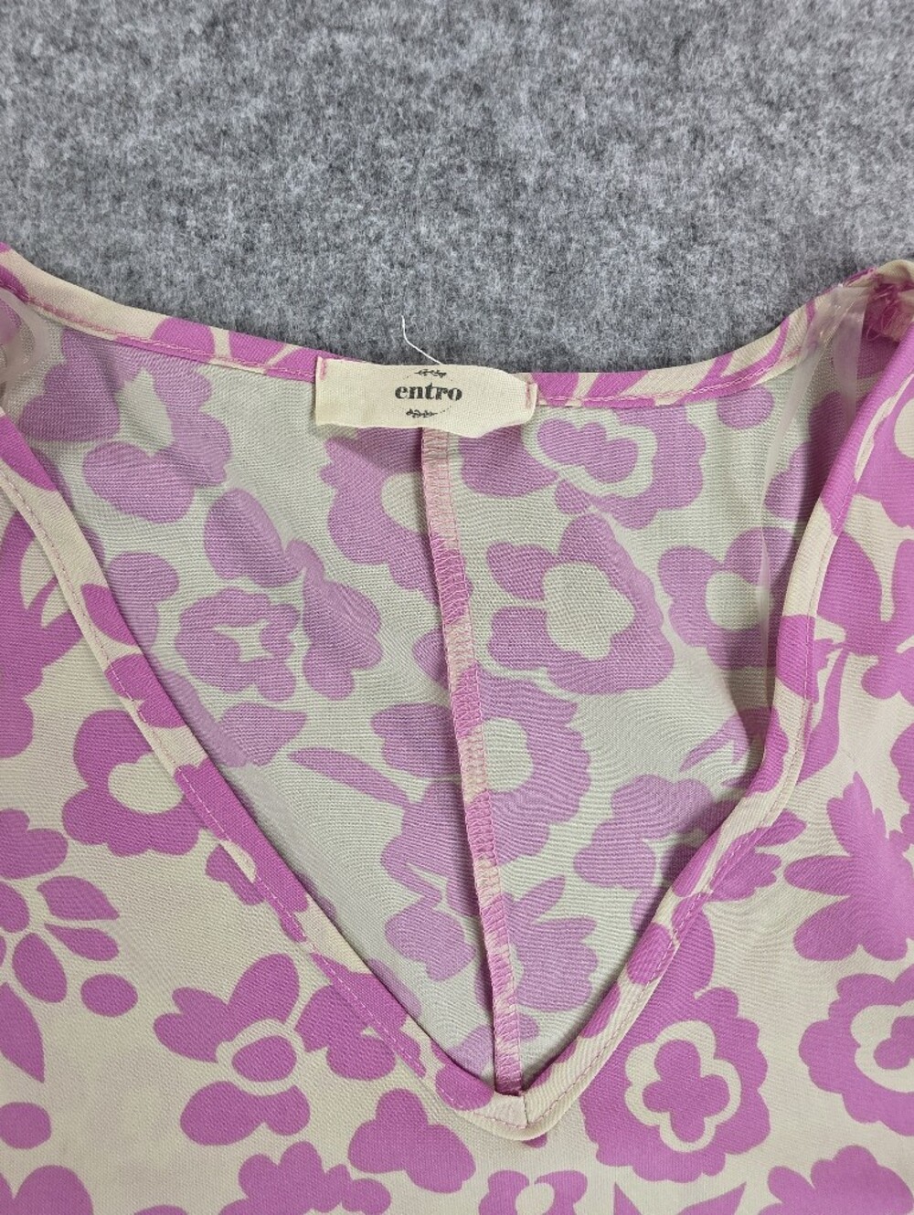 entro Cream Blouse with Pink Floral Print Women's XL Shirt Top - Picture 2 of 6